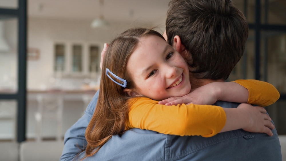 Dental sealant treatment for cavity prevention in kids